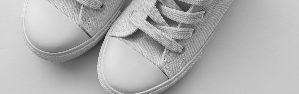 Schuhputzmittel weiße Schuhe
